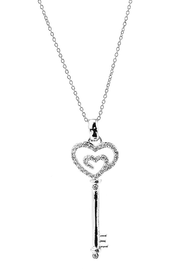 1/6 CT. T.W. Diamond Heart-Top Key Pendant in 10K Rose Gold | Zales